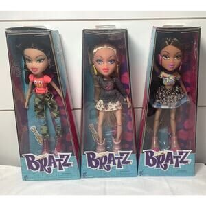 3 Bratz Selfi Dolls - Cloe, Yasmin, Jade - Forever and Always New in Boxes